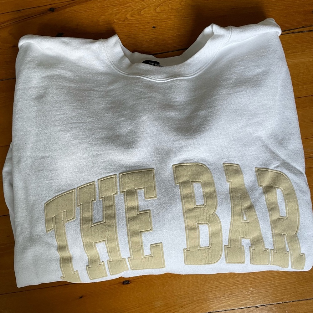 THE BAR WHITE SWEATSHIRT 🤍